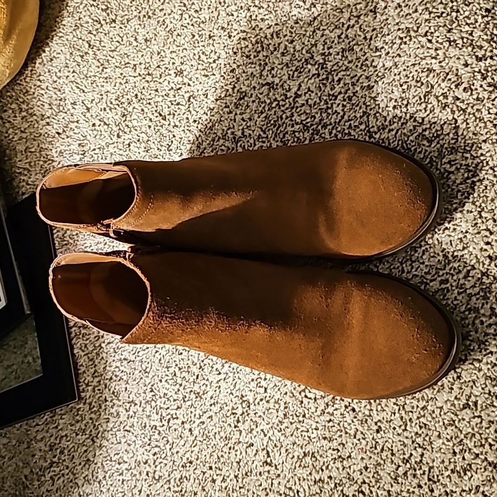 Ankle high boots